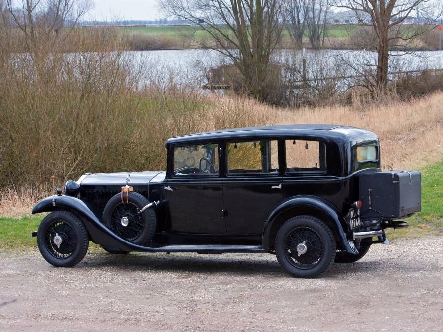  Lancia Astura Limousine 1932 года  (фото 14 из 17)